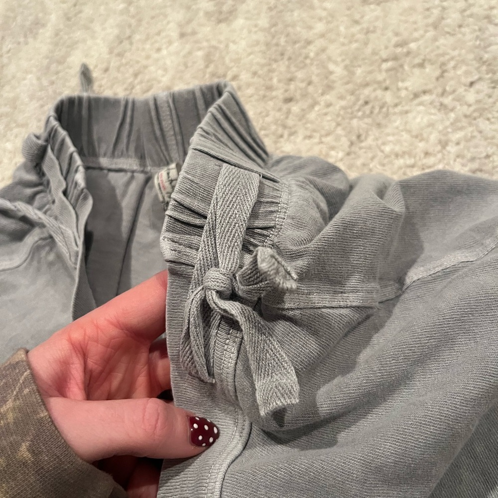 Free people shorts - Picture 3 of 3